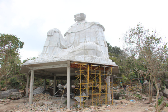 Lén[-]lút[-]xây[-]tượng[-]Bà[-]Chúa[-]Xứ[-]Núi[-]Sam[-]thứ[-]2[-]trong[-]đêm